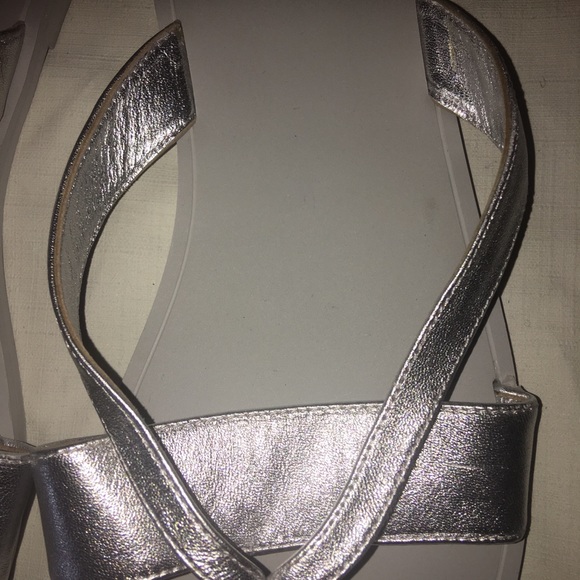 Kate Spade - Picture 4 of 7